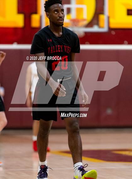 Thumbnail 1 in Valley View @ Simi Valley (CIF SS D3A Playoff 2nd Round) photogallery.