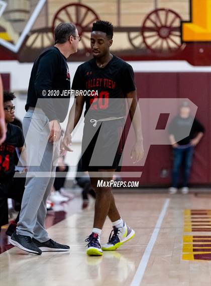 Thumbnail 2 in Valley View @ Simi Valley (CIF SS D3A Playoff 2nd Round) photogallery.