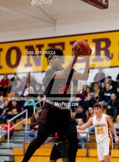 Thumbnail 1 in Valley View @ Simi Valley (CIF SS D3A Playoff 2nd Round) photogallery.