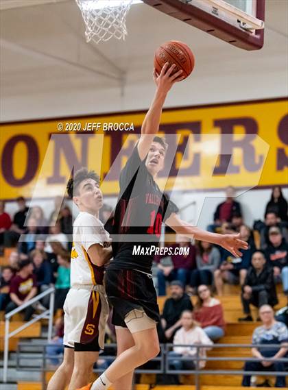 Thumbnail 2 in Valley View @ Simi Valley (CIF SS D3A Playoff 2nd Round) photogallery.