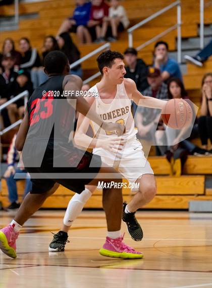Thumbnail 2 in Valley View @ Simi Valley (CIF SS D3A Playoff 2nd Round) photogallery.