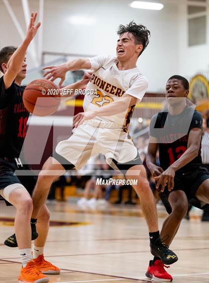 Thumbnail 1 in Valley View @ Simi Valley (CIF SS D3A Playoff 2nd Round) photogallery.