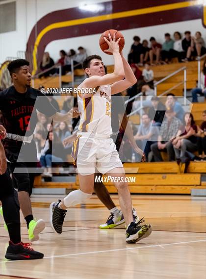 Thumbnail 2 in Valley View @ Simi Valley (CIF SS D3A Playoff 2nd Round) photogallery.