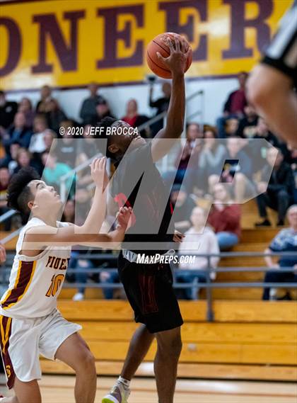 Thumbnail 1 in Valley View @ Simi Valley (CIF SS D3A Playoff 2nd Round) photogallery.