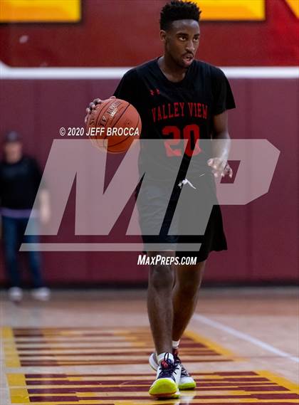 Thumbnail 3 in Valley View @ Simi Valley (CIF SS D3A Playoff 2nd Round) photogallery.