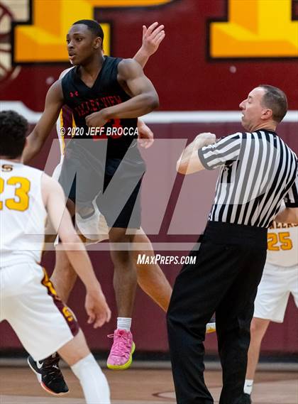 Thumbnail 3 in Valley View @ Simi Valley (CIF SS D3A Playoff 2nd Round) photogallery.