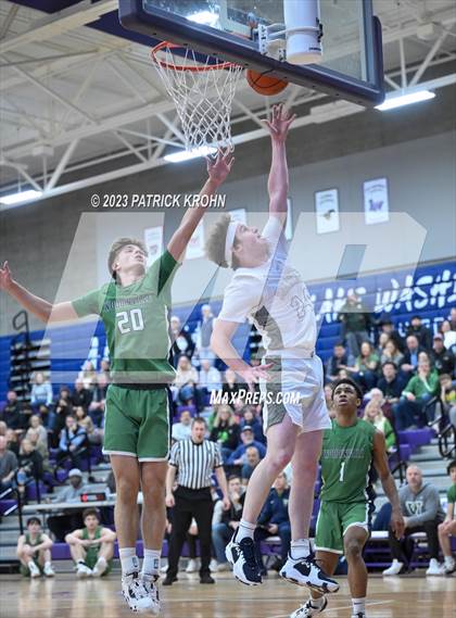 Thumbnail 2 in Skyline @ Woodinville (4A District Playoff) photogallery.