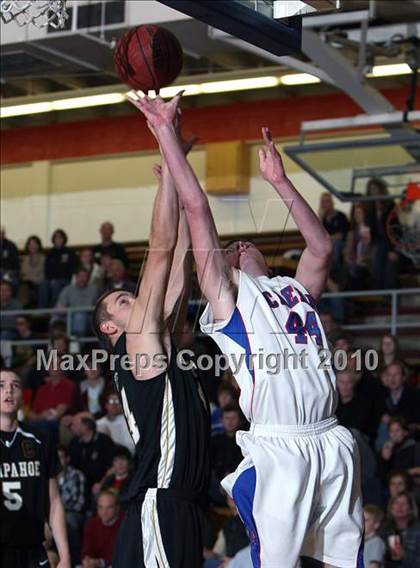 Thumbnail 3 in Arapahoe @ Cherry Creek (Creek Holiday Classic) photogallery.