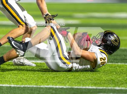 Thumbnail 2 in Moody vs. Corner (AHSAA 5A Round 1) photogallery.