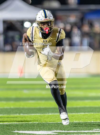 Thumbnail 2 in Moody vs. Corner (AHSAA 5A Round 1) photogallery.