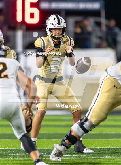 Thumbnail 2 in Moody vs. Corner (AHSAA 5A Round 1) photogallery.