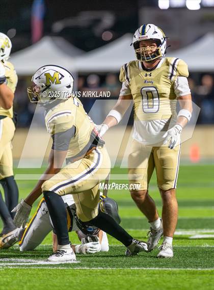 Thumbnail 3 in Moody vs. Corner (AHSAA 5A Round 1) photogallery.