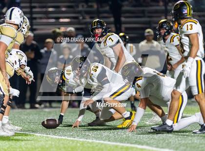 Thumbnail 3 in Moody vs. Corner (AHSAA 5A Round 1) photogallery.