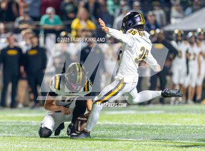 Thumbnail 1 in Moody vs. Corner (AHSAA 5A Round 1) photogallery.