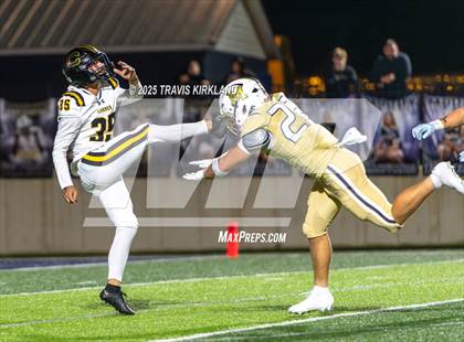 Thumbnail 3 in Moody vs. Corner (AHSAA 5A Round 1) photogallery.