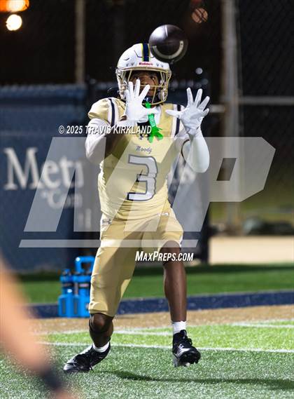 Thumbnail 3 in Moody vs. Corner (AHSAA 5A Round 1) photogallery.