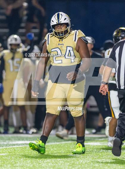 Thumbnail 3 in Moody vs. Corner (AHSAA 5A Round 1) photogallery.