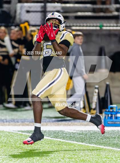 Thumbnail 2 in Moody vs. Corner (AHSAA 5A Round 1) photogallery.