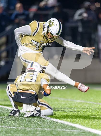 Thumbnail 1 in Moody vs. Corner (AHSAA 5A Round 1) photogallery.