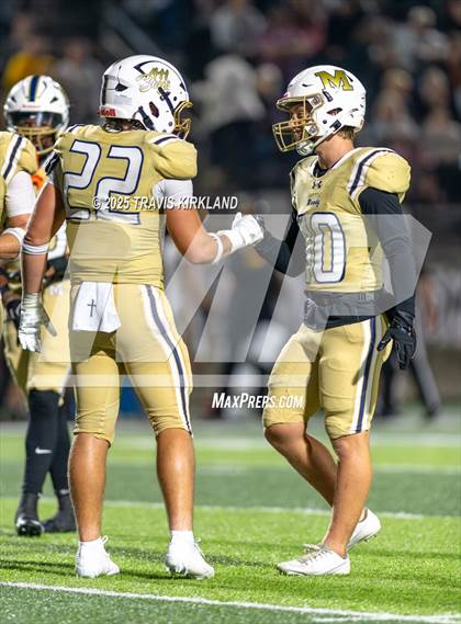 Thumbnail 1 in Moody vs. Corner (AHSAA 5A Round 1) photogallery.