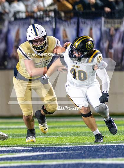 Thumbnail 2 in Moody vs. Corner (AHSAA 5A Round 1) photogallery.