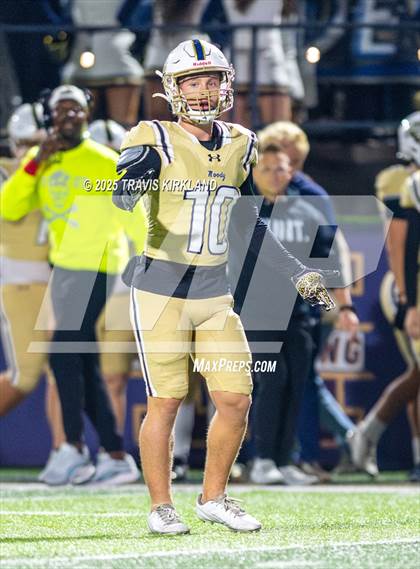 Thumbnail 1 in Moody vs. Corner (AHSAA 5A Round 1) photogallery.