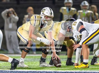 Thumbnail 1 in Moody vs. Corner (AHSAA 5A Round 1) photogallery.