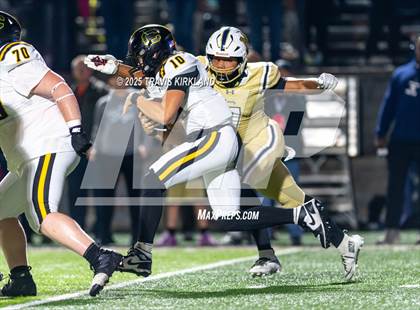 Thumbnail 2 in Moody vs. Corner (AHSAA 5A Round 1) photogallery.