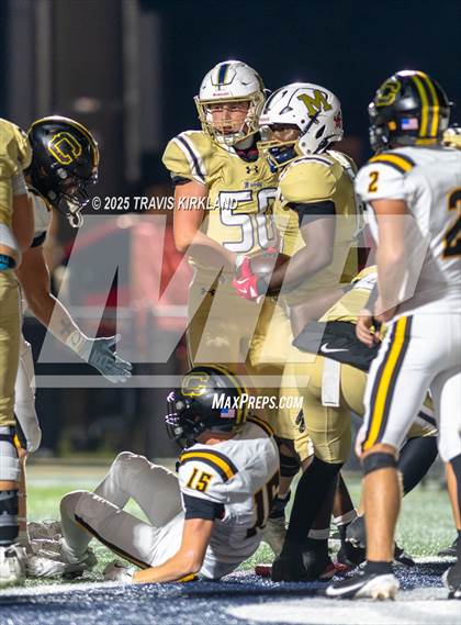 Thumbnail 3 in Moody vs. Corner (AHSAA 5A Round 1) photogallery.