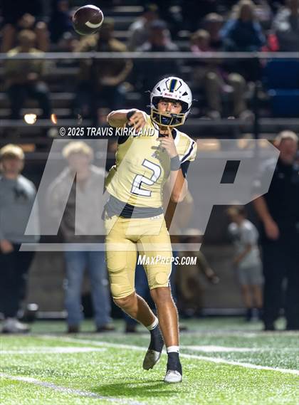 Thumbnail 1 in Moody vs. Corner (AHSAA 5A Round 1) photogallery.