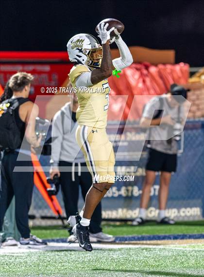 Thumbnail 3 in Moody vs. Corner (AHSAA 5A Round 1) photogallery.