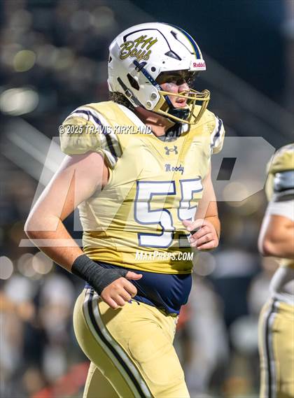 Thumbnail 3 in Moody vs. Corner (AHSAA 5A Round 1) photogallery.