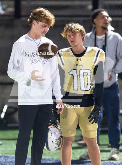 Thumbnail 2 in Moody vs. Corner (AHSAA 5A Round 1) photogallery.