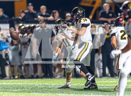 Thumbnail 3 in Moody vs. Corner (AHSAA 5A Round 1) photogallery.