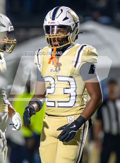 Thumbnail 1 in Moody vs. Corner (AHSAA 5A Round 1) photogallery.