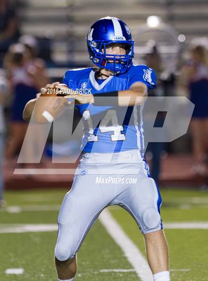 Thumbnail 2 in Westlake vs Lehman photogallery.