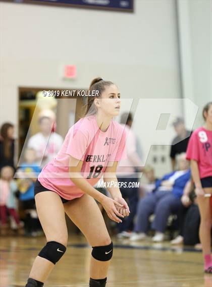 Thumbnail 3 in Berkley @ Shrine Catholic photogallery.