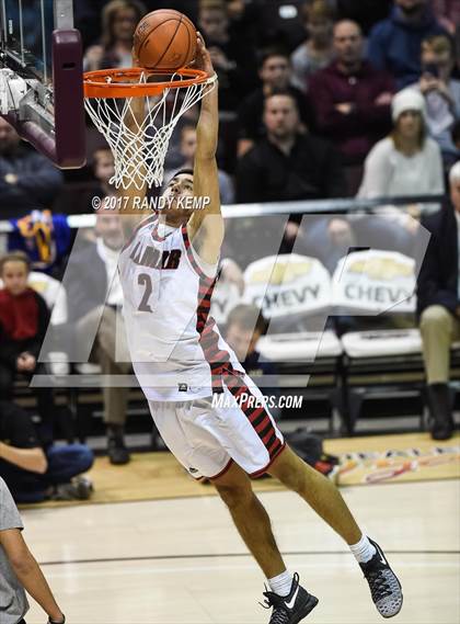 Thumbnail 3 in Bass Pro Tournament of Champions Dunking Contest photogallery.