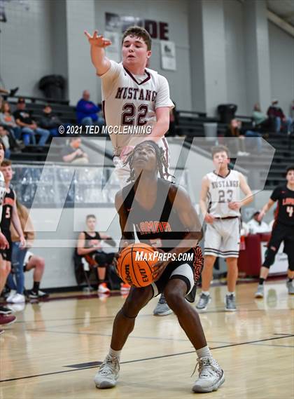 Thumbnail 3 in Lamar @ Perryville photogallery.