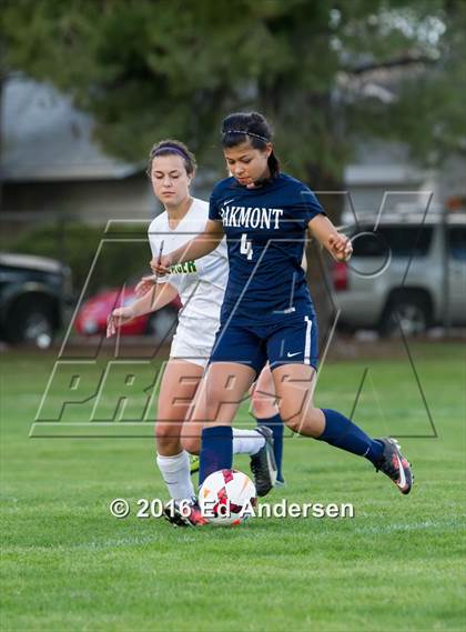 Thumbnail 2 in Oakmont vs. Placer photogallery.