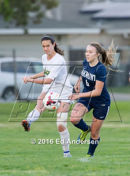Thumbnail 2 in Oakmont vs. Placer photogallery.