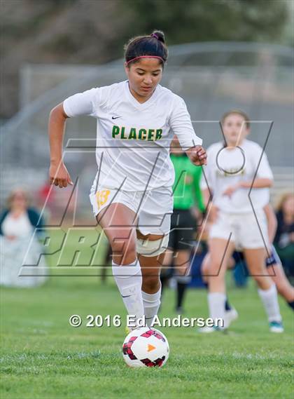Thumbnail 2 in Oakmont vs. Placer photogallery.
