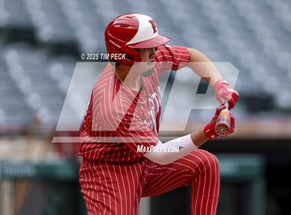 Thumbnail 1 in Fullerton vs. Villa Park photogallery.