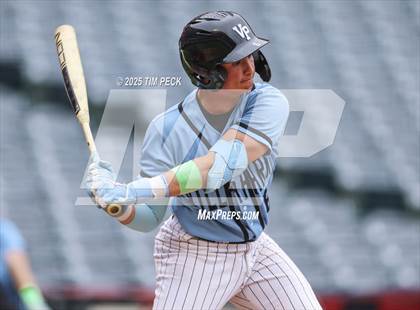 Thumbnail 2 in Fullerton vs. Villa Park photogallery.