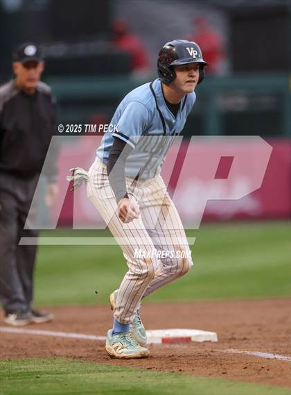 Thumbnail 3 in Fullerton vs. Villa Park photogallery.