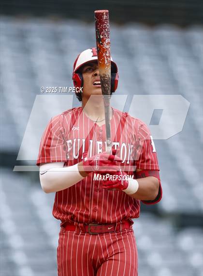 Thumbnail 3 in Fullerton vs. Villa Park photogallery.