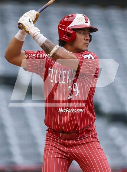 Thumbnail 1 in Fullerton vs. Villa Park photogallery.