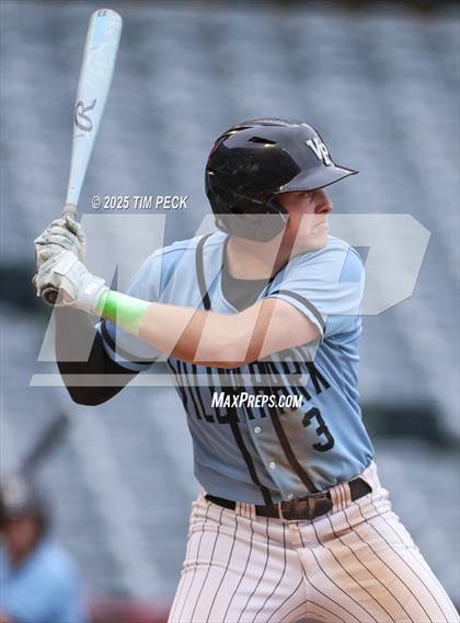 Thumbnail 1 in Fullerton vs. Villa Park photogallery.