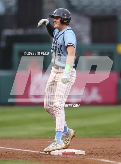 Thumbnail 2 in Fullerton vs. Villa Park photogallery.