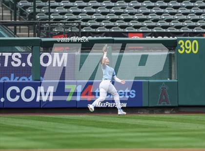 Thumbnail 3 in Fullerton vs. Villa Park photogallery.